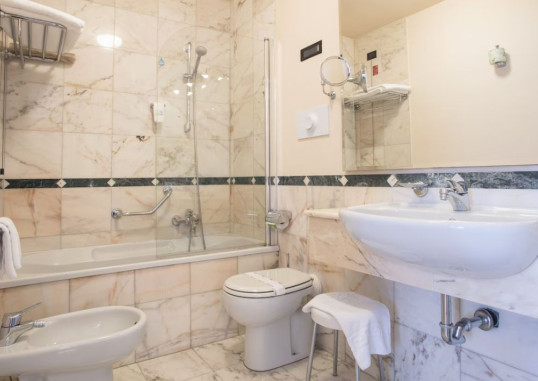 HOTEL PLAZA PESCARA 21