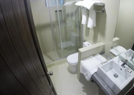 AQUZZ INN AND SPA 8
