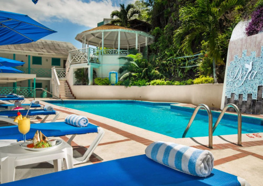 DEJA RESORT 1