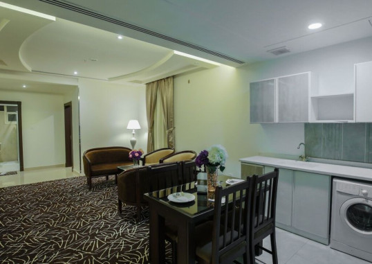 REST NIGHT HOTEL SUITES AL HAMRA 10