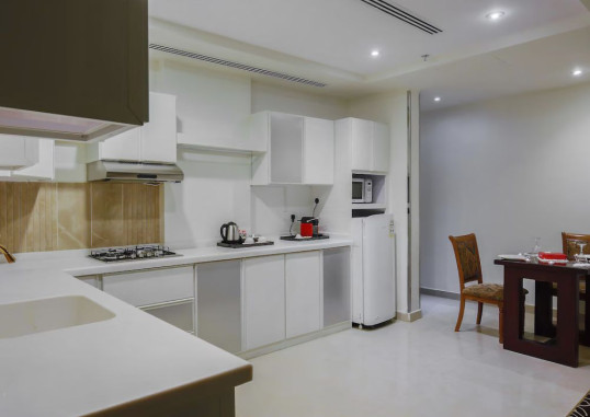 REST NIGHT HOTEL SUITES AL HAMRA 20
