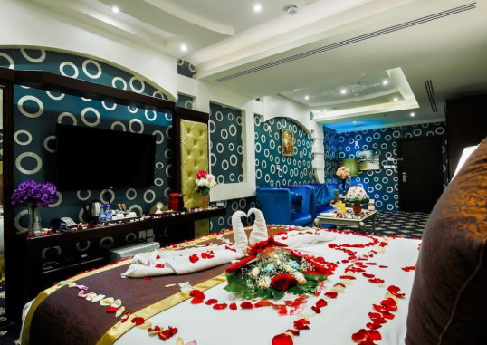 REST NIGHT HOTEL SUITES AL HAMRA 23