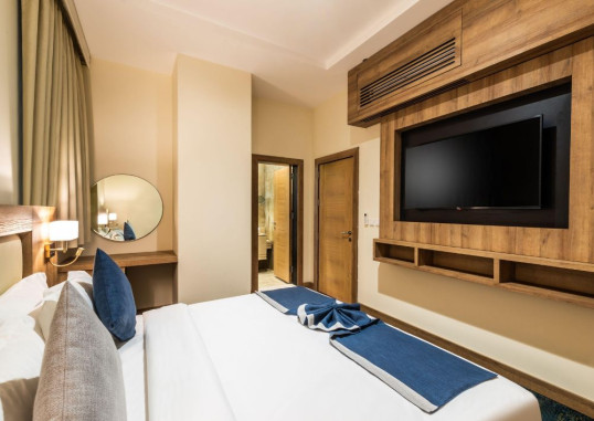 SUNDAY LUXURY CENTRAL 4