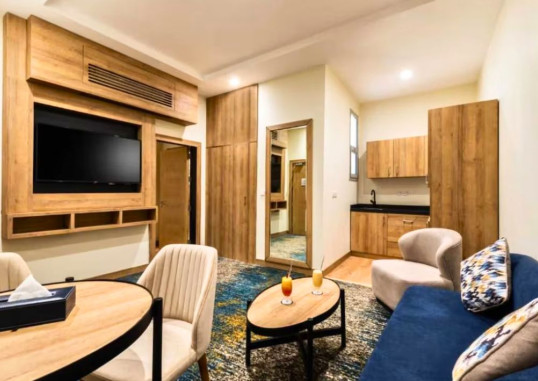 SUNDAY LUXURY CENTRAL 6