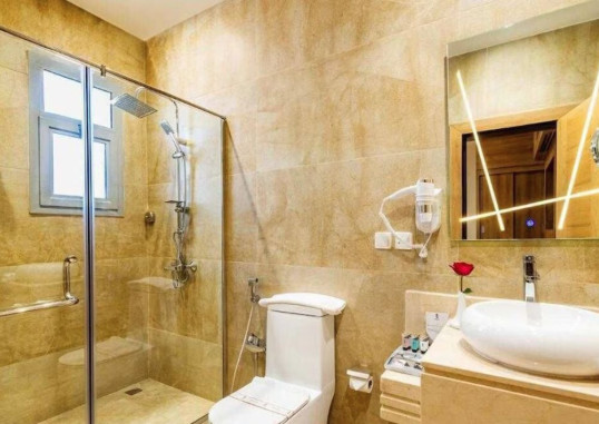 SUNDAY LUXURY CENTRAL 7