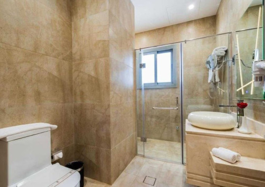 SUNDAY LUXURY CENTRAL 9