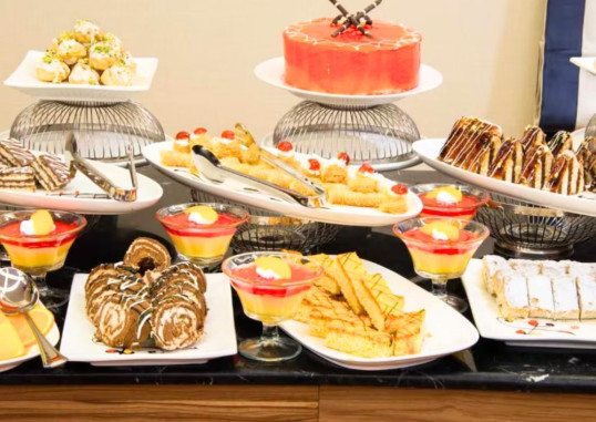 SUNDAY LUXURY CENTRAL 11