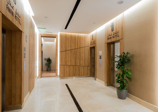 SUNDAY LUXURY CENTRAL 16