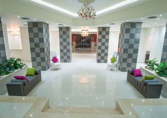 SUN & SEA HOTEL 18