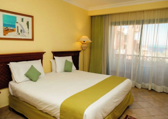 SUN & SEA HOTEL 26