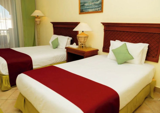 SUN & SEA HOTEL 27