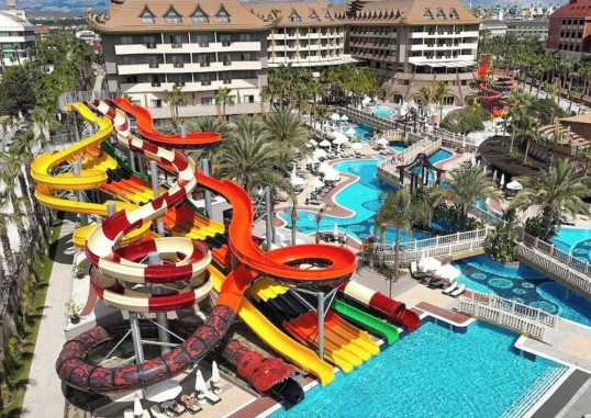 ROYAL DRAGON HOTEL 3