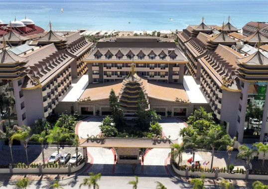 ROYAL DRAGON HOTEL 12