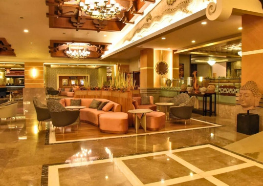 ROYAL DRAGON HOTEL 14
