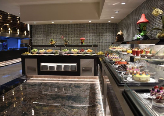 ROYAL DRAGON HOTEL 17