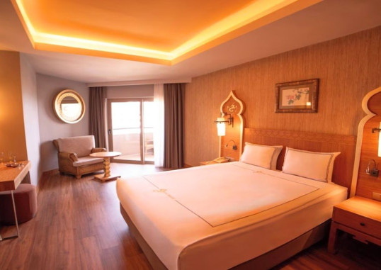 ROYAL DRAGON HOTEL 27