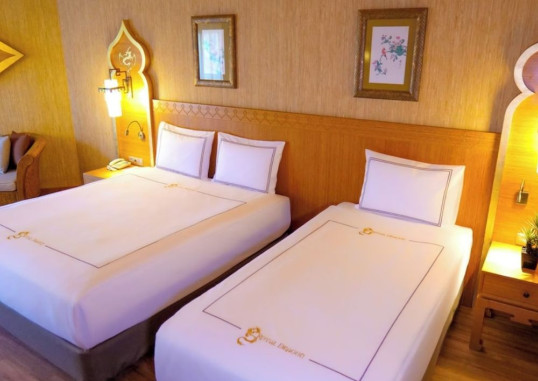 ROYAL DRAGON HOTEL 33