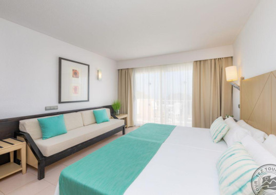 BLAU PUNTA REINA RESORT 5