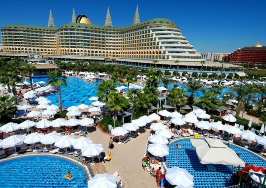 DELPHIN IMPERIAL 4