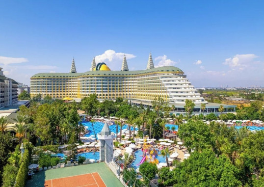 DELPHIN IMPERIAL 17