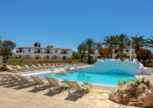 LATCHI FAMILY RESORT 1
