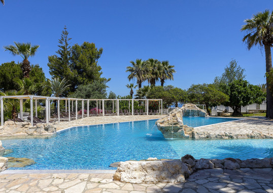 LATCHI FAMILY RESORT 2