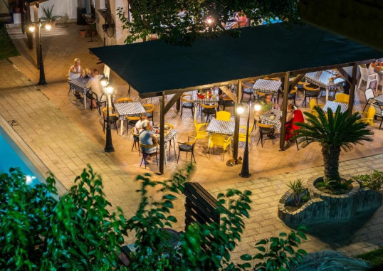 ACHOUSA HOTEL 5