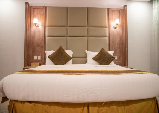 AREEN AL BASATEEN HOTEL 4