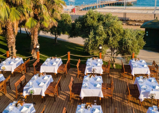 BLUE WATERS CLUB 32