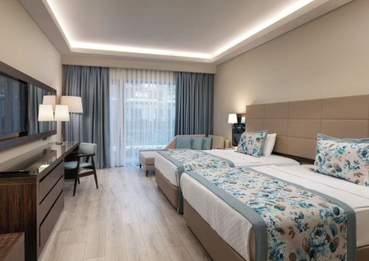 SEVEN SEAS HOTEL LIFE 52