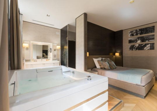 SAN CARLO SUITE 2