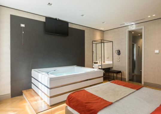 SAN CARLO SUITE 3