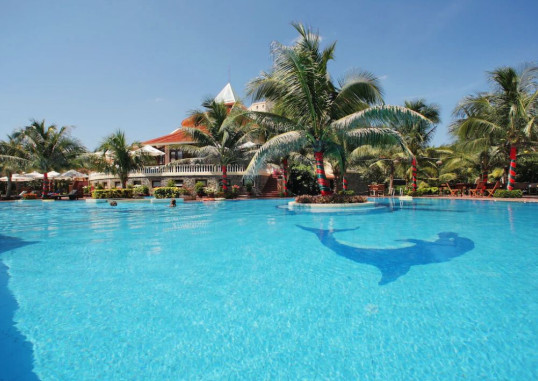 GOLDEN COAST RESORT AND SPA 1