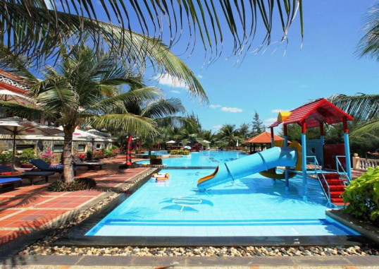 GOLDEN COAST RESORT AND SPA 2