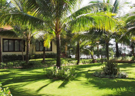 GOLDEN COAST RESORT AND SPA 8