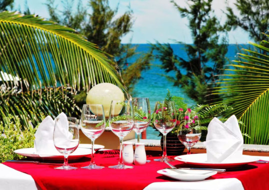 GOLDEN COAST RESORT AND SPA 14