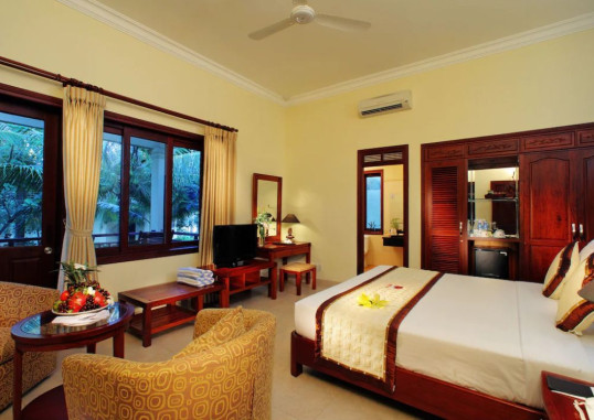 GOLDEN COAST RESORT AND SPA 27