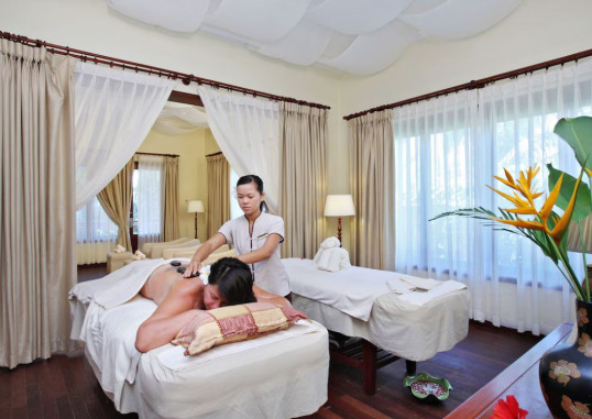 GOLDEN COAST RESORT AND SPA 44