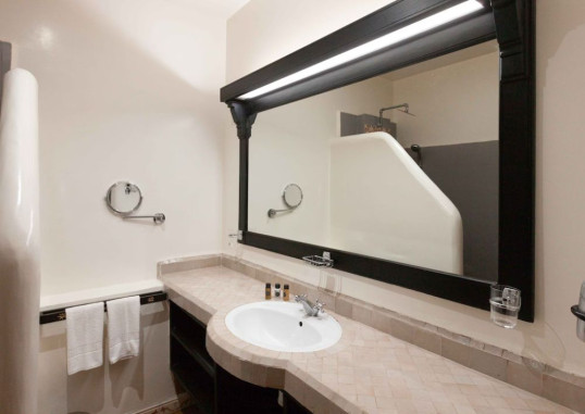 BORJ HOTEL SUITES & SPA 26
