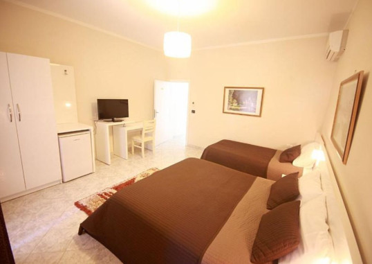 VILA NIKA HOTEL 4