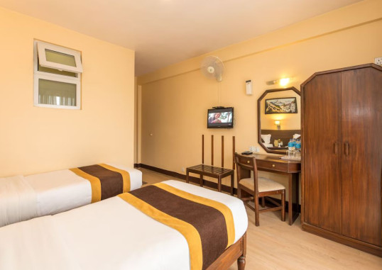 HOTEL THAMEL 23