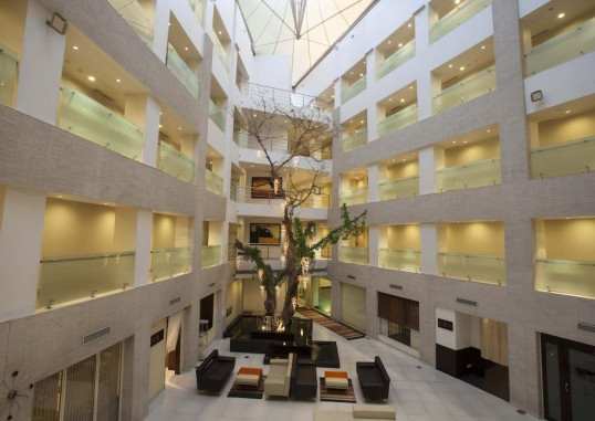 AVALON COURTYARD 2