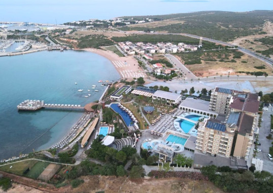 LAUR HOTEL EXPERIENCE & LAUR HOTELS ELEGANCE 3