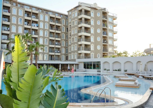 LAUR HOTEL EXPERIENCE & LAUR HOTELS ELEGANCE 8