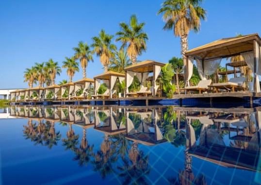 LAUR HOTEL EXPERIENCE & LAUR HOTELS ELEGANCE 13