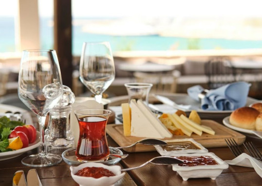 LAUR HOTEL EXPERIENCE & LAUR HOTELS ELEGANCE 35