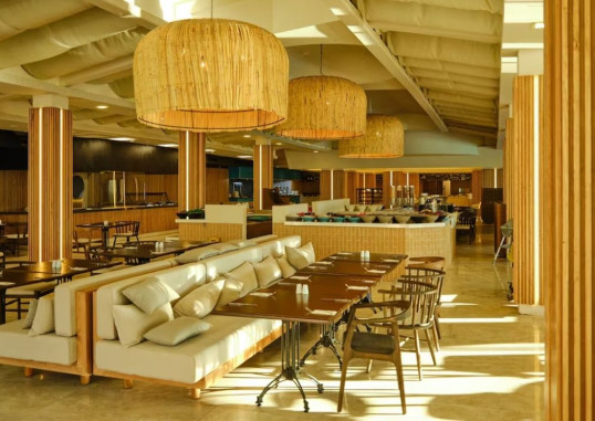 LAUR HOTEL EXPERIENCE & LAUR HOTELS ELEGANCE 36