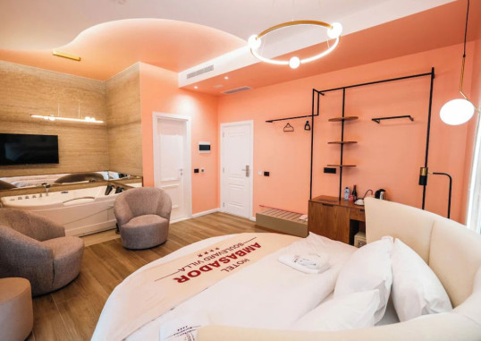 AMBASADOR HOTEL 5