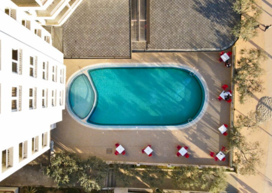 MAJESTIC HOTEL 22