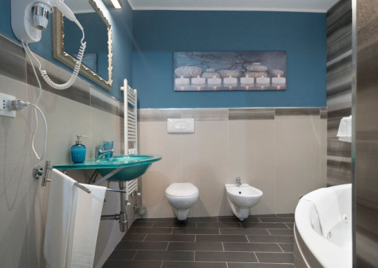 B&B MARINI 16